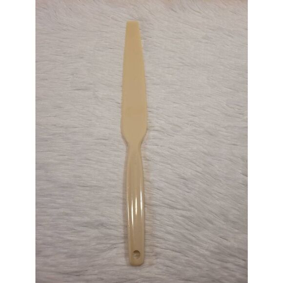 Vintage Foley 12 " Cream Serrated Bread/Cake Plastic Knife - Picture 1 of 4
